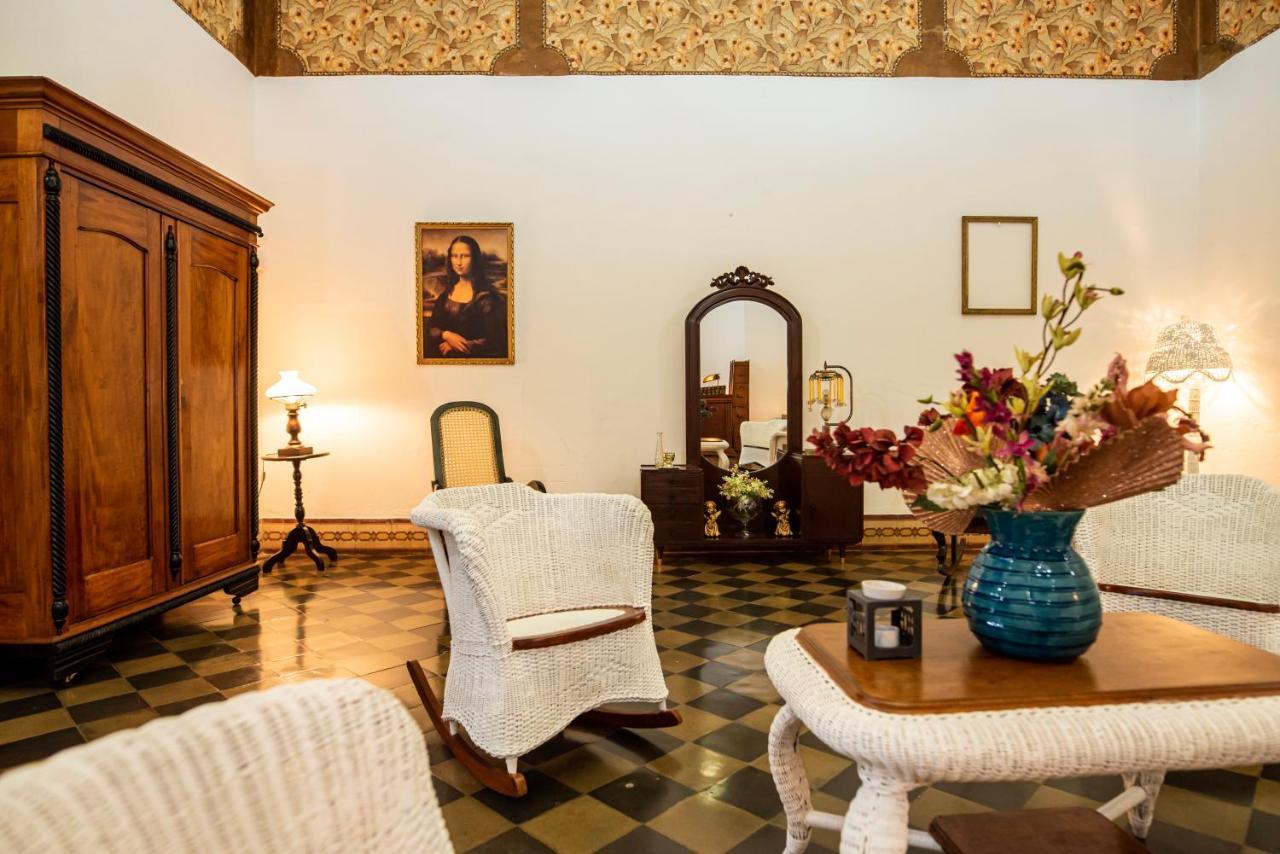 Hostal Victoria Granada Extérieur photo