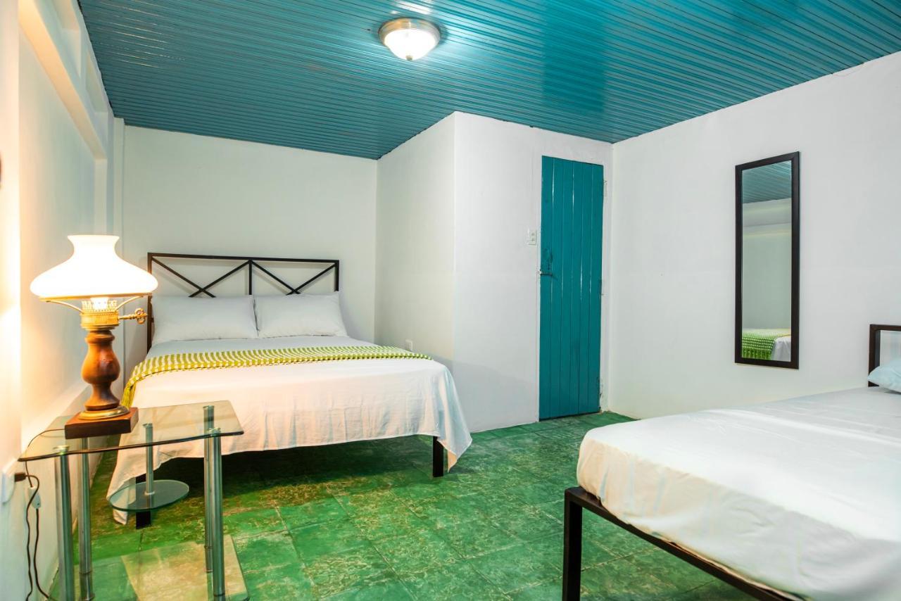 Hostal Victoria Granada Extérieur photo
