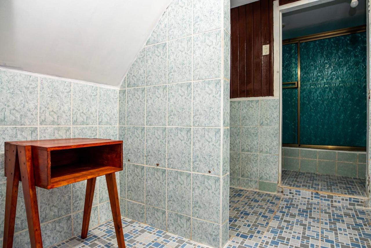 Hostal Victoria Granada Extérieur photo