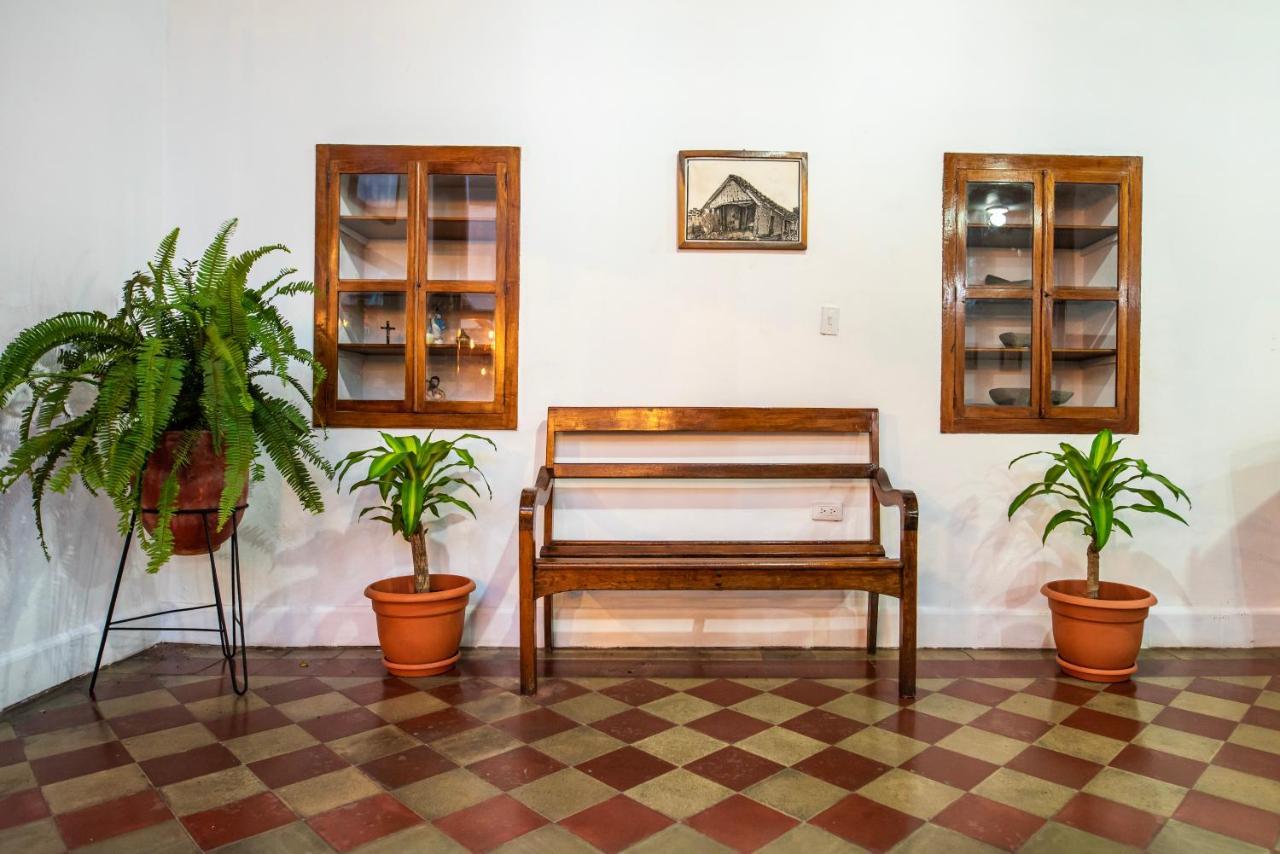 Hostal Victoria Granada Extérieur photo