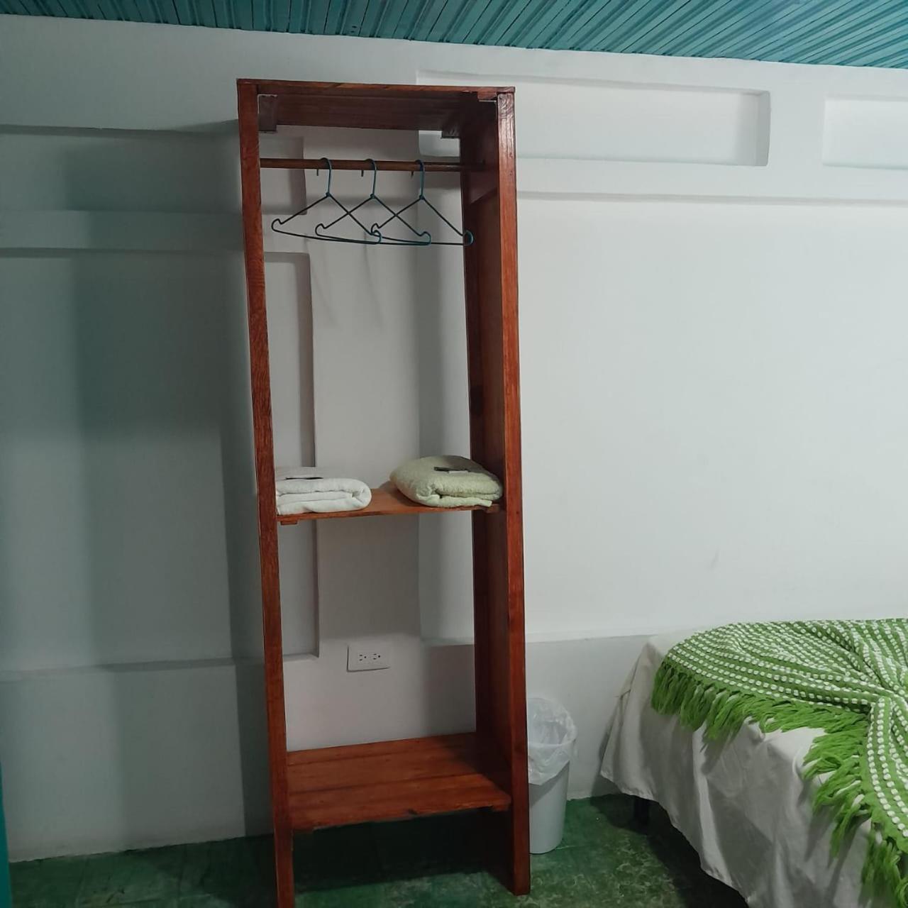 Hostal Victoria Granada Extérieur photo