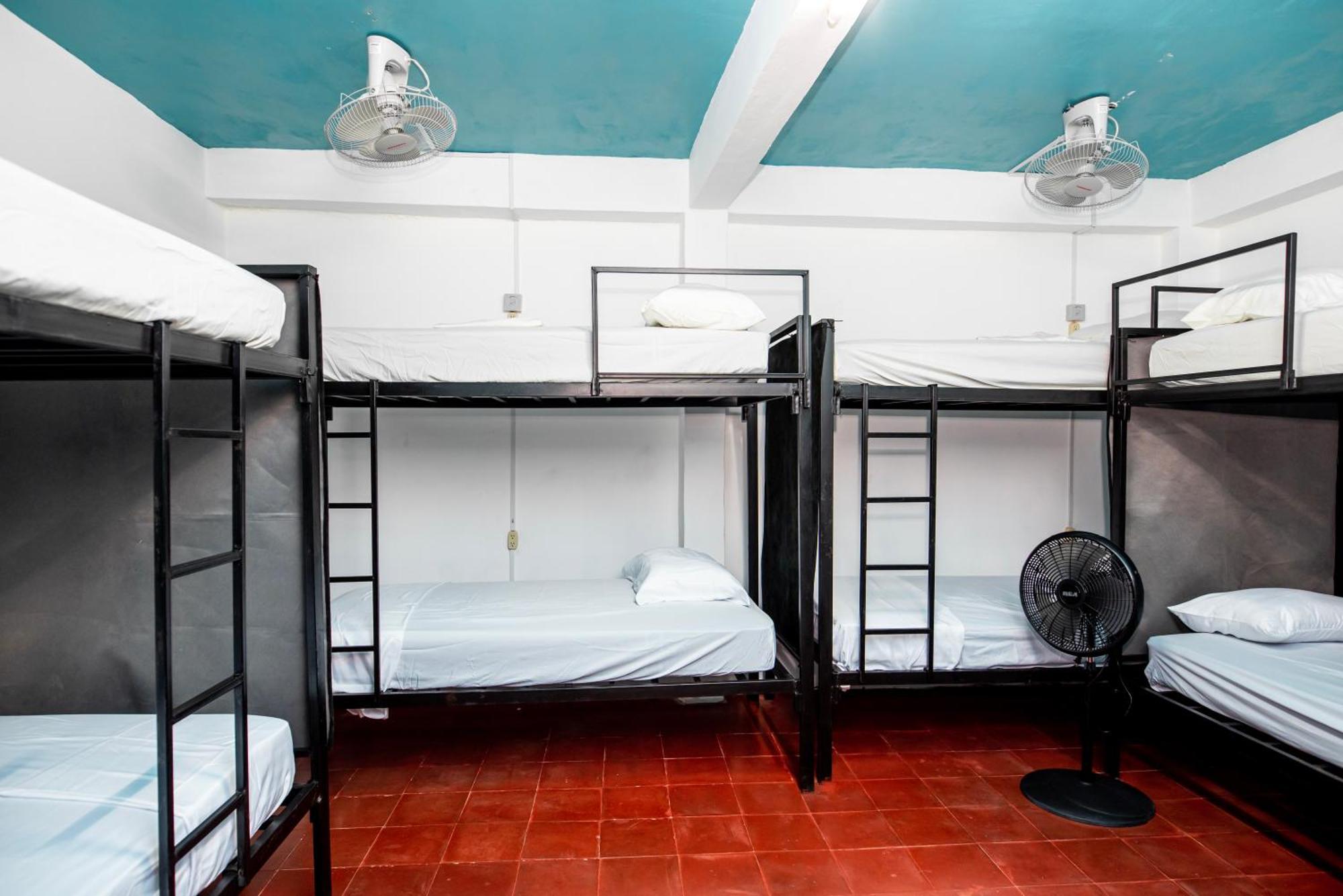 Hostal Victoria Granada Extérieur photo