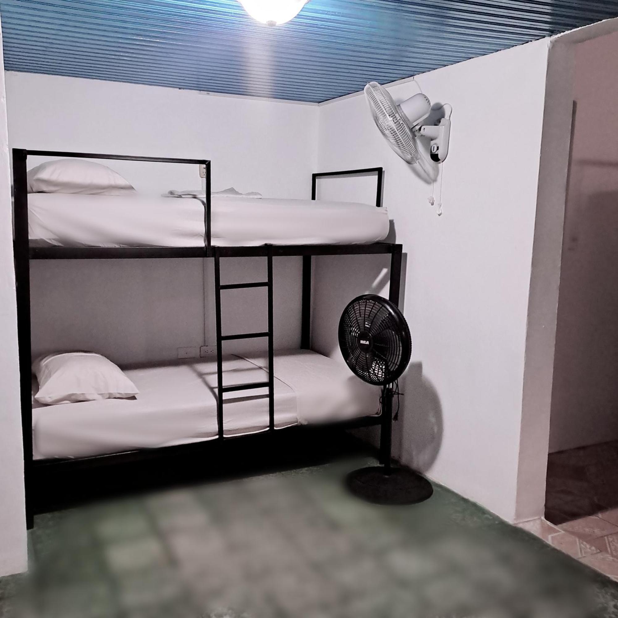 Hostal Victoria Granada Extérieur photo